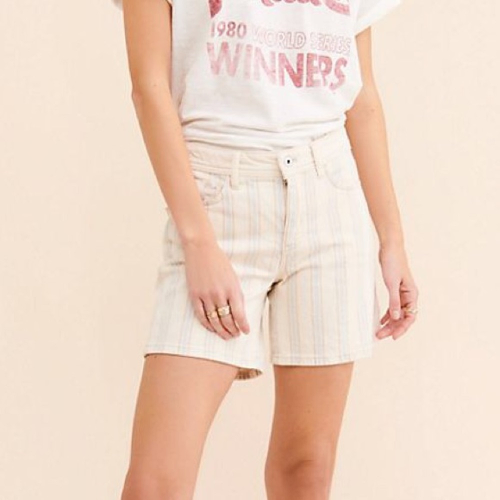 BNWT Pilcro Striped Slim Boyfriend Shorts Size 26
